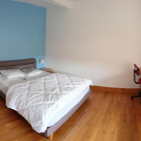 Maison Village بيت للعطل *